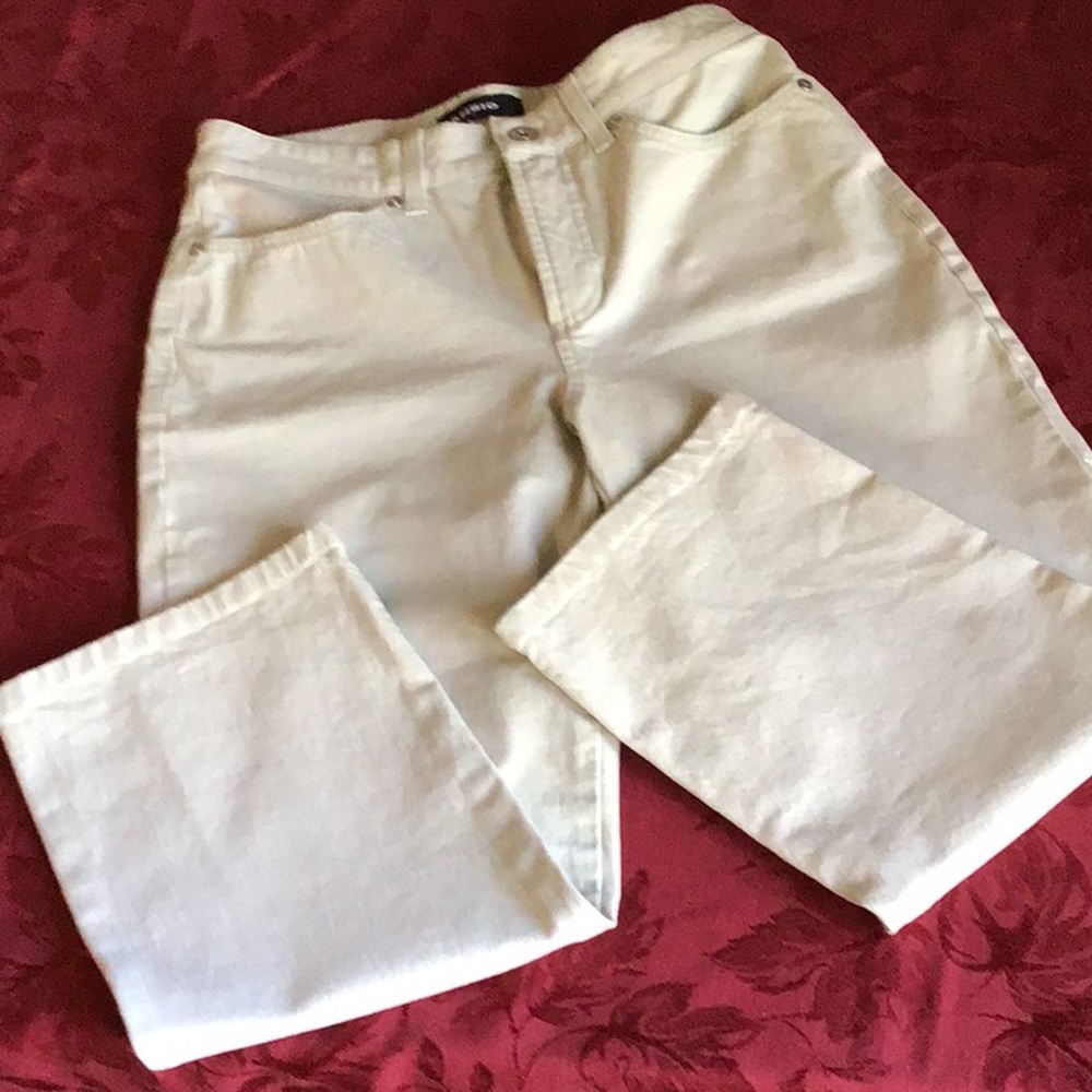 Lt. green womens’ Cambio cropped jeans